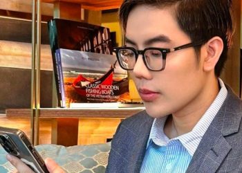 33+ Ảnh Huyforum meme trợn mắt khiến netizen cười ngất