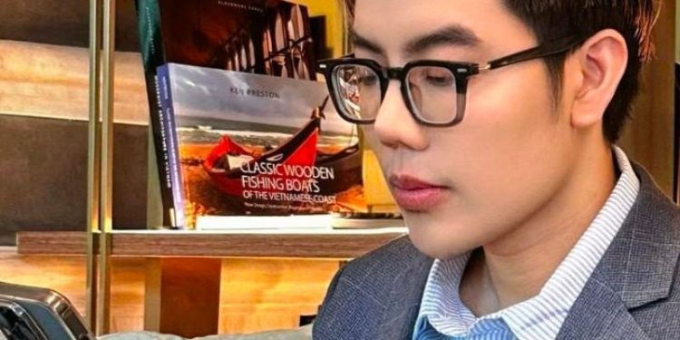 33+ Ảnh Huyforum meme trợn mắt khiến netizen cười ngất