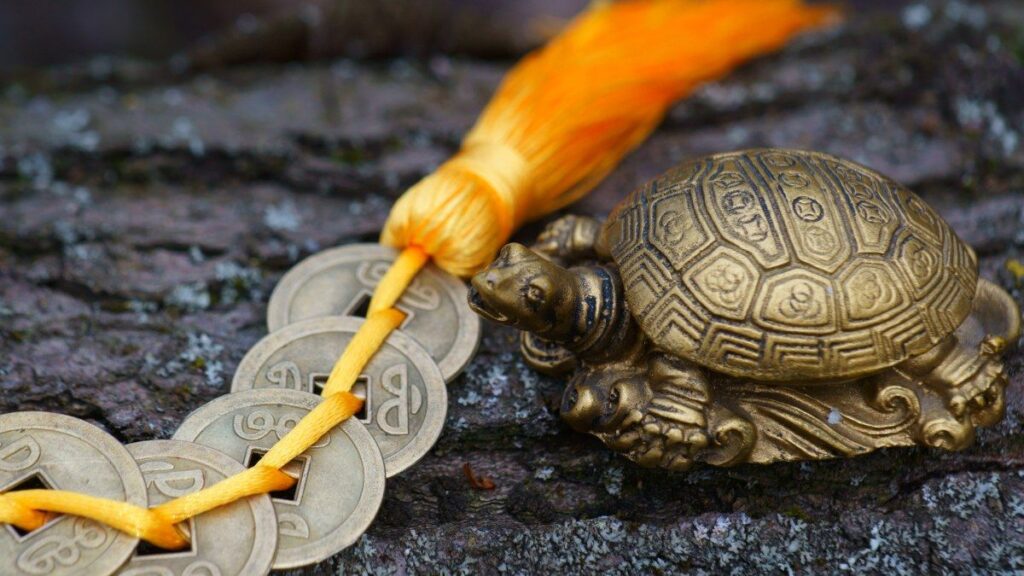 Hình nền may mắn cho mệnh Kim với chuỗi đồng xu