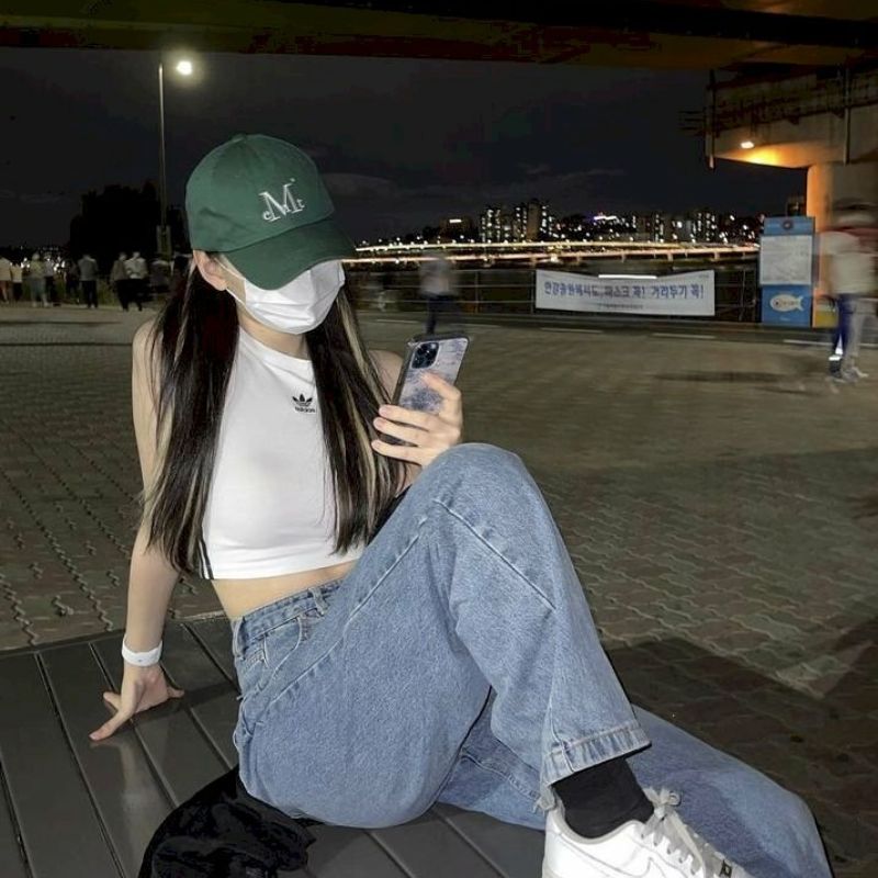 100+ Ảnh che mặt con gái avatar cute, cực xinh, cực đáng yêu 11 Hình ảnh nữ che mặt cute, cool ngầu ngồi trên ghế