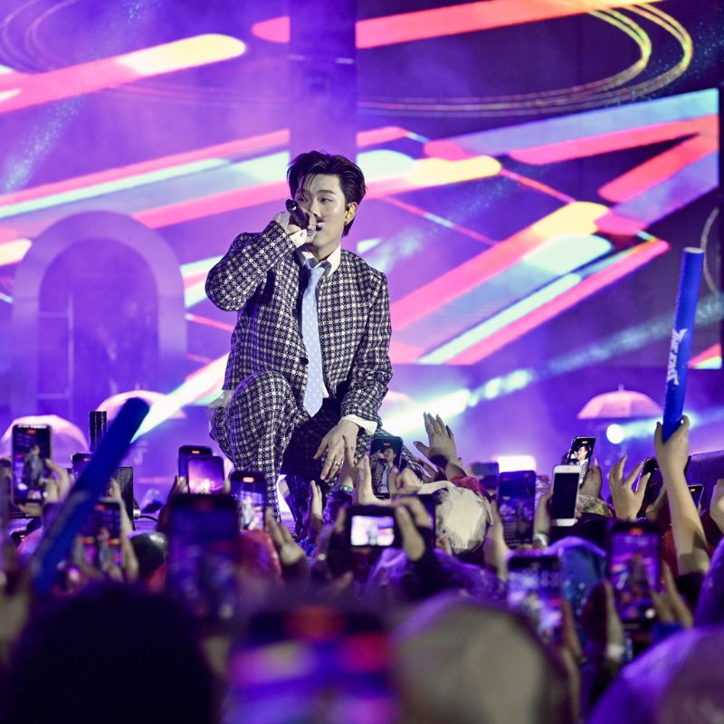 Bộ sưu tập 100+ ảnh Dương Domic đẹp trai, cool ngầu nhất 18 Ảnh Dương Domic hát trước hàng nghìn khán giả