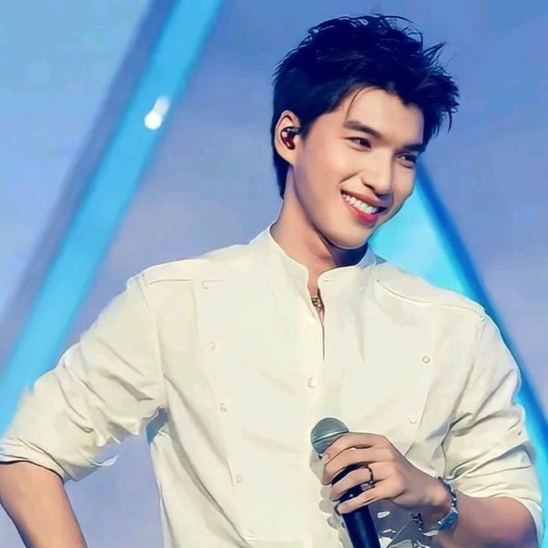 99+ Ảnh Hiếu Thứ Hai điển trai, ngầu cuốn hút 14 hth siêu cute anh trai say hi