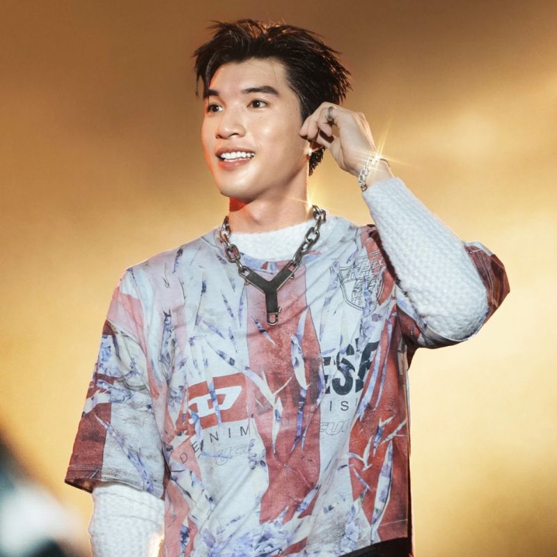 99+ Ảnh Hiếu Thứ Hai điển trai, ngầu cuốn hút 17 hiếu thứ hai với nụ cười tỏa sáng