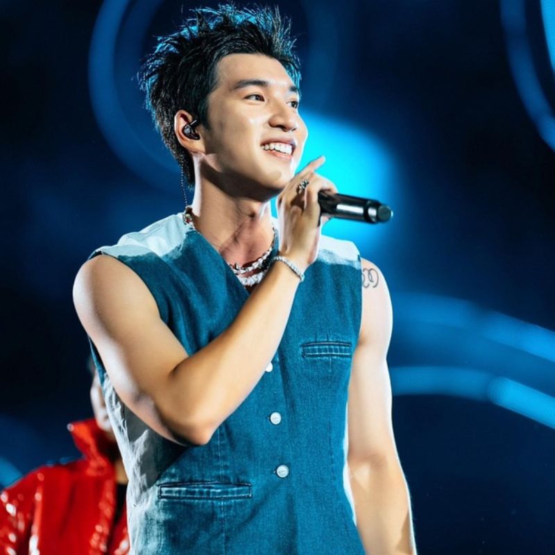 99+ Ảnh Hiếu Thứ Hai điển trai, ngầu cuốn hút 25 hiếu thứ hai body cực cuốn