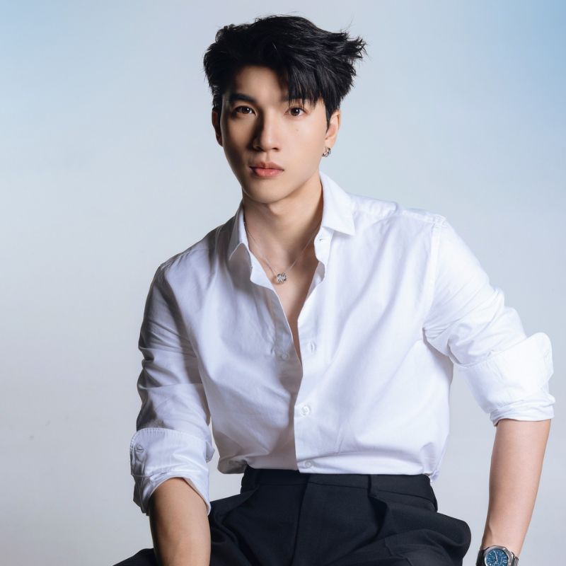 99+ Ảnh Hiếu Thứ Hai điển trai, ngầu cuốn hút 7 ảnh hiếu thứ hai nhã nhặn khi mặc sơ mi trắng