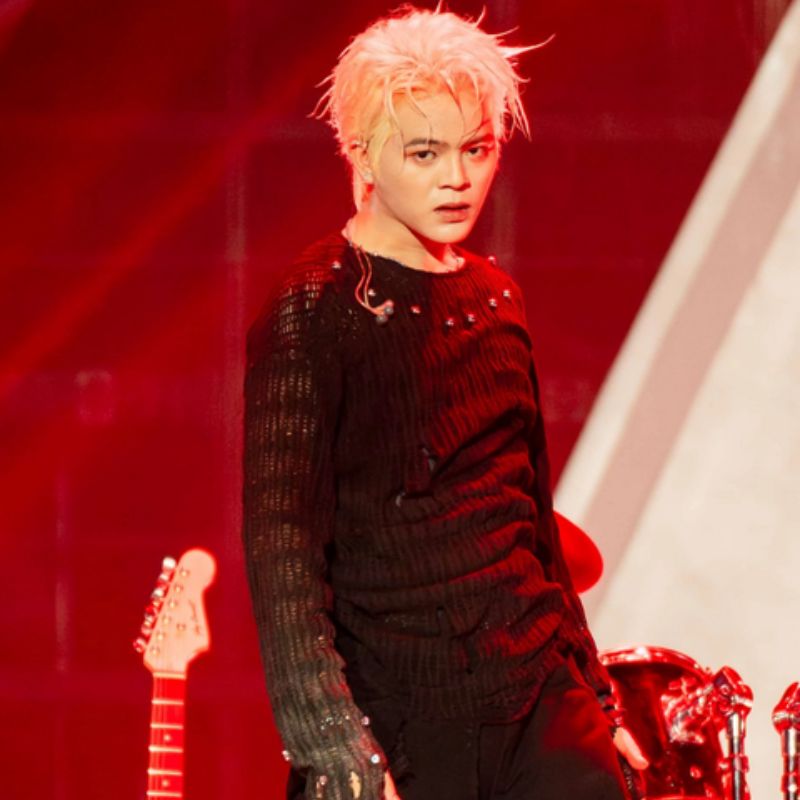 99+ Ảnh Rhyder mới nhất, ngầu, visual ngày càng cuốn hút 13 rhyder dưới ánh đèn sân khấu