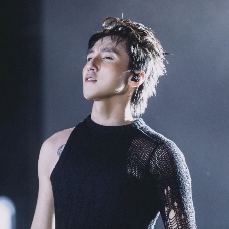 +99 ảnh Sơn Tùng M-TP mới nhất, thần thái đỉnh cao cực cuốn 11 Avatar ảnh Sơn Tùng MTP trên sân khấu