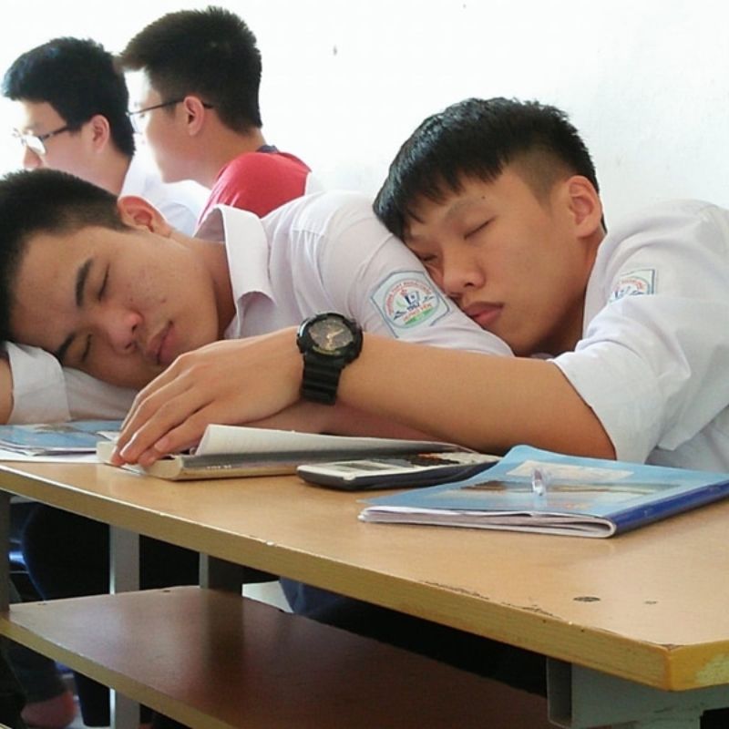 Meme ngủ ngon mơ đẹp của các em học sinh