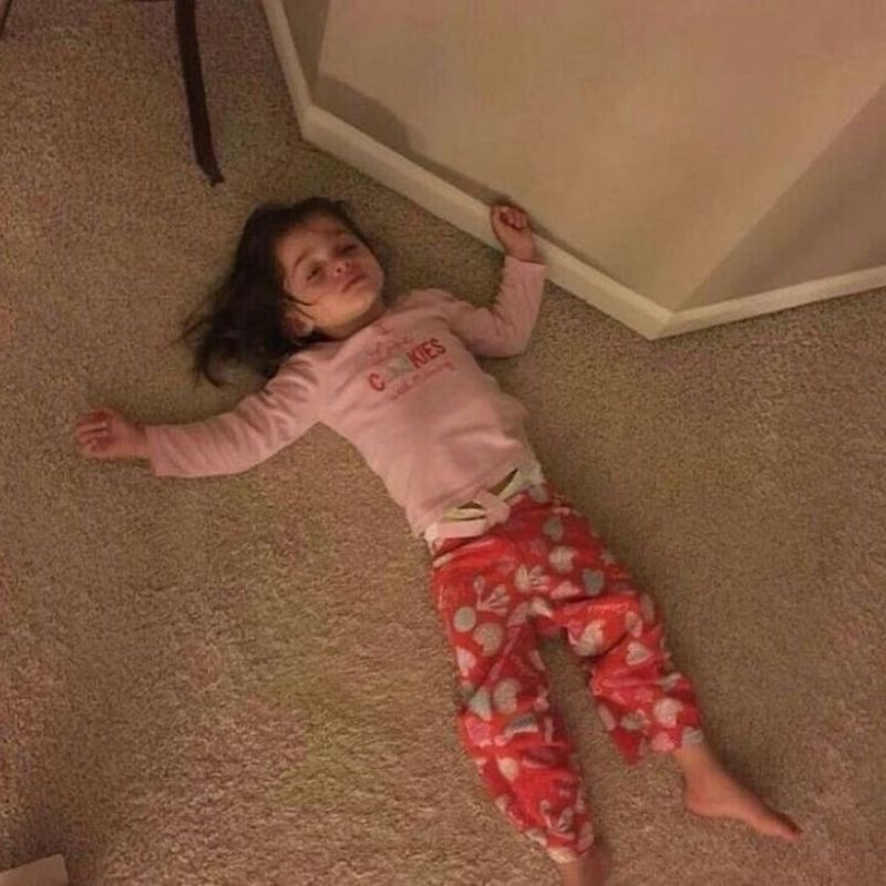 99+ sad meme tâm trạng thể hiện nỗi buồn bằng cách hài hước 2 Ảnh sad meme em bé đáng yêu